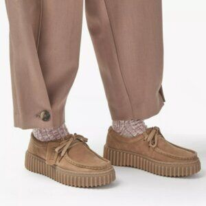 Clarks Torhill Bee Lo K Light Tan Nubuck Platform Wallabee